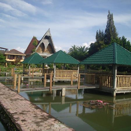 טוק טוק Toba Village Inn מראה חיצוני תמונה