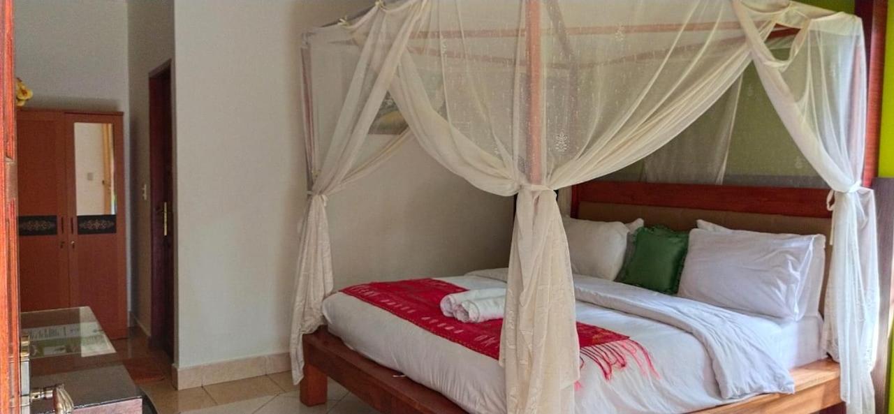 טוק טוק Toba Village Inn מראה חיצוני תמונה