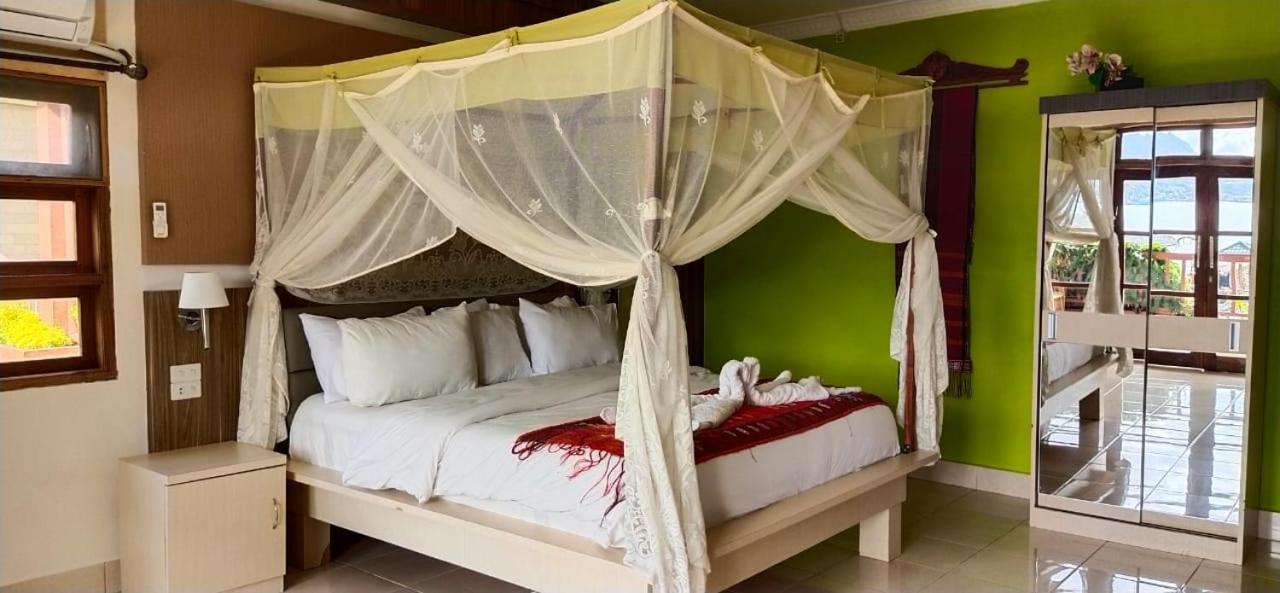 טוק טוק Toba Village Inn מראה חיצוני תמונה