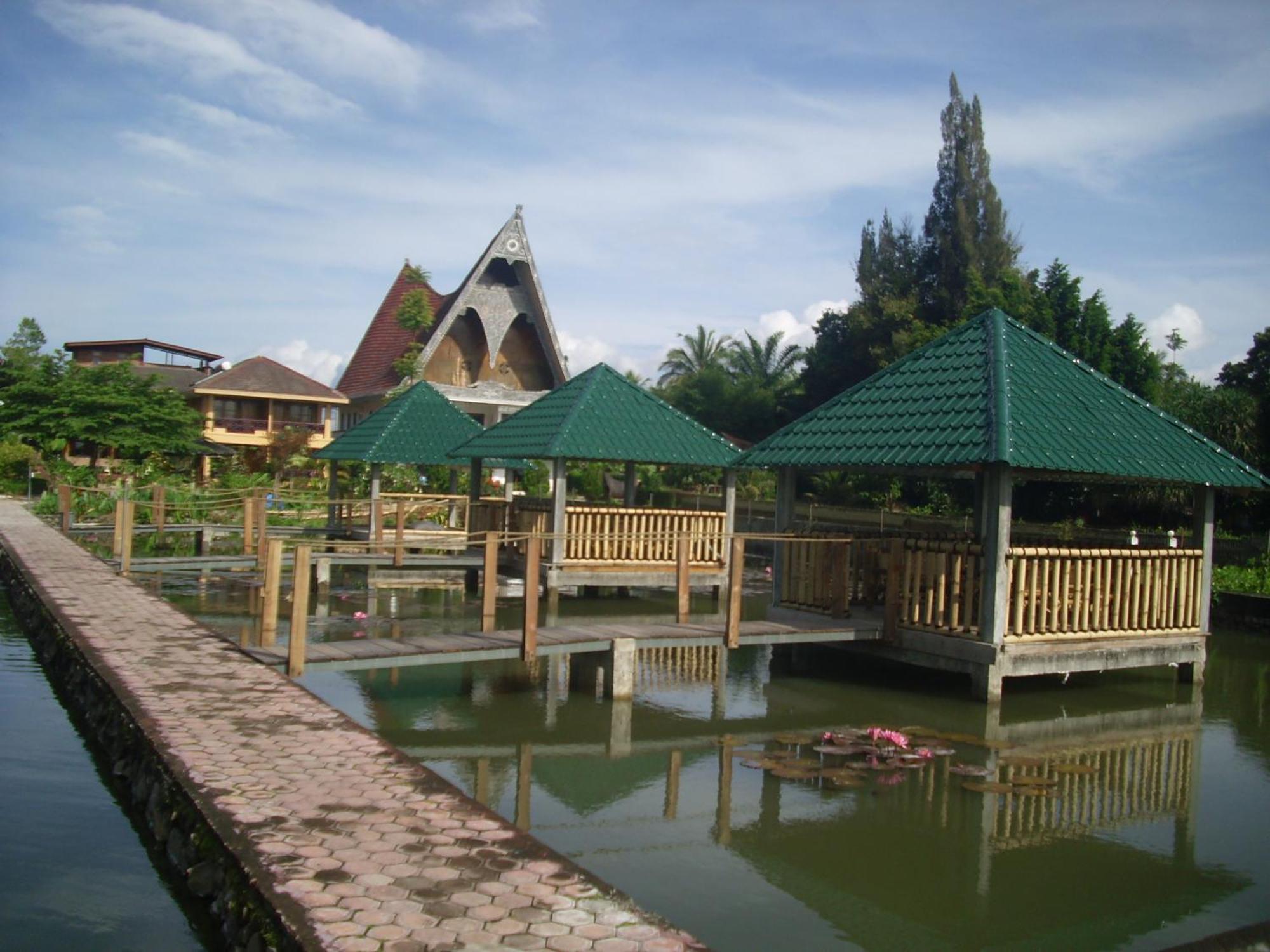 טוק טוק Toba Village Inn מראה חיצוני תמונה