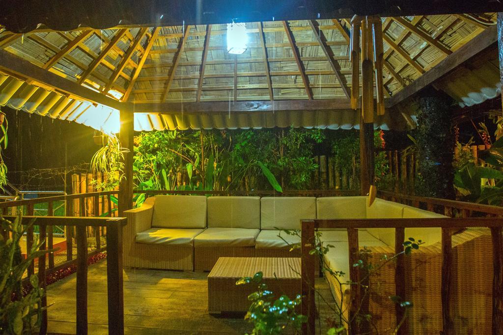טוק טוק Toba Village Inn מראה חיצוני תמונה