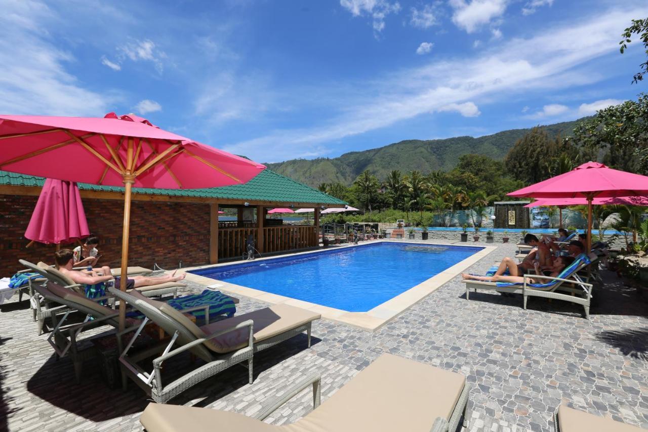 טוק טוק Toba Village Inn מראה חיצוני תמונה