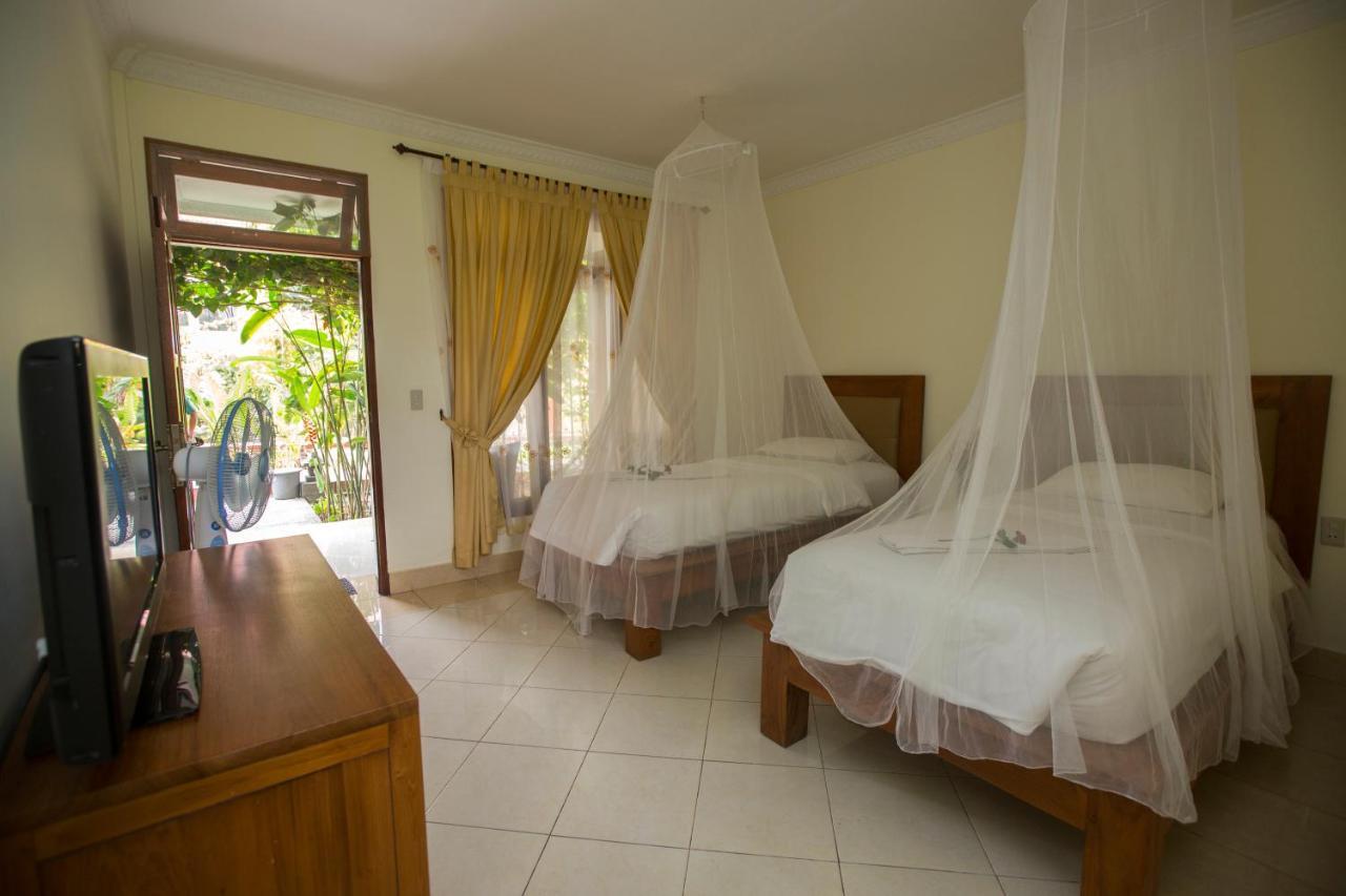 טוק טוק Toba Village Inn מראה חיצוני תמונה