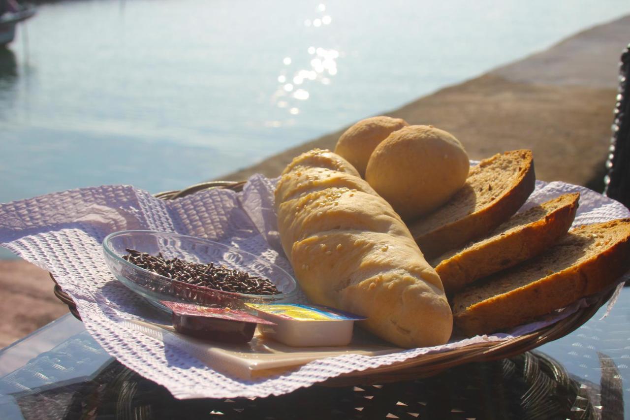 טוק טוק Toba Village Inn מראה חיצוני תמונה