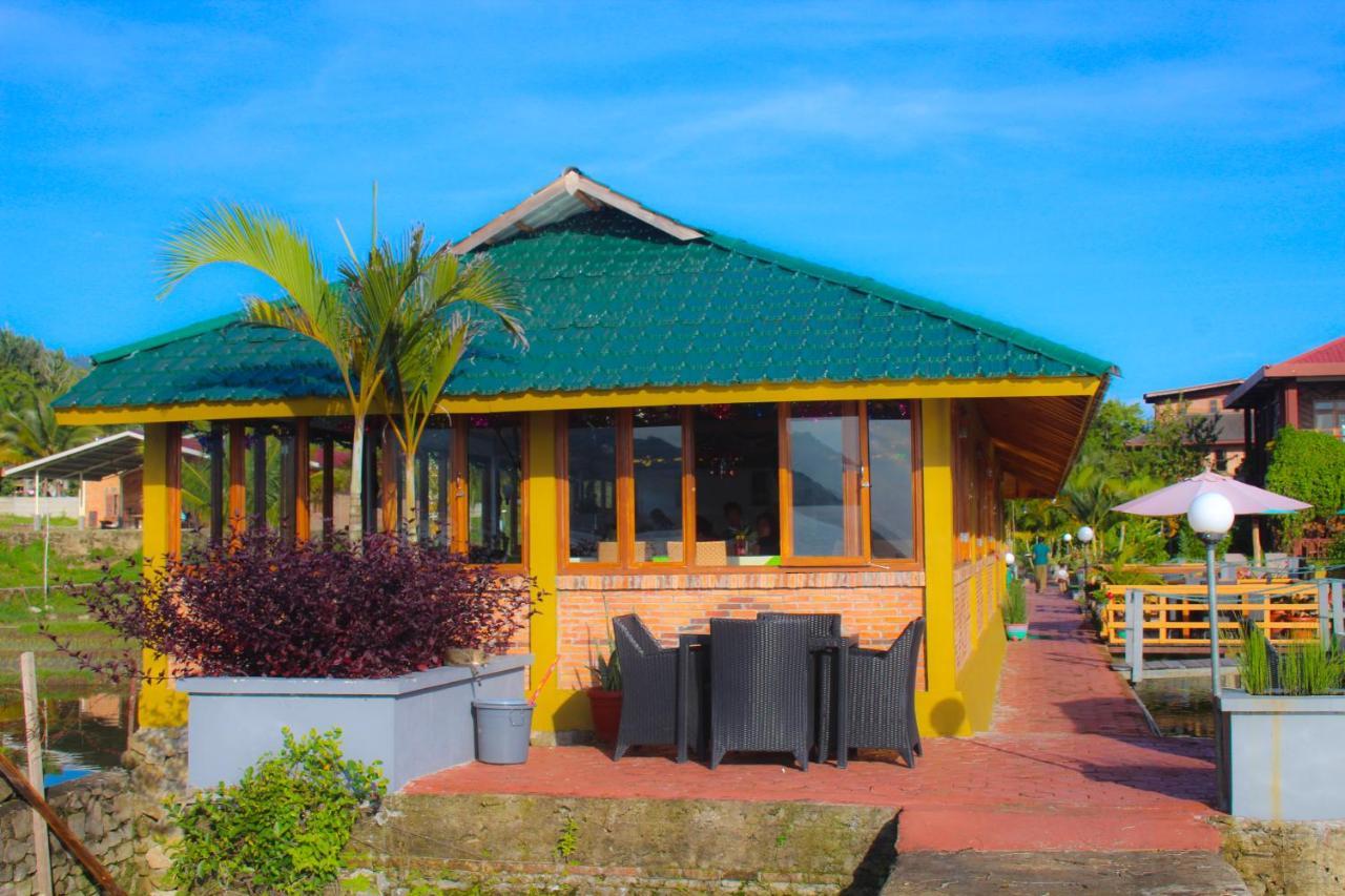 טוק טוק Toba Village Inn מראה חיצוני תמונה