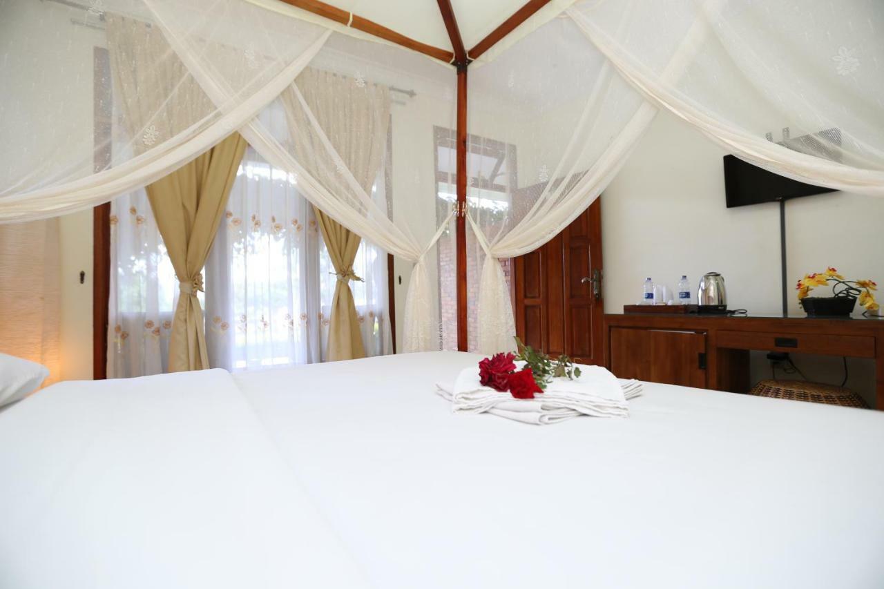 טוק טוק Toba Village Inn מראה חיצוני תמונה